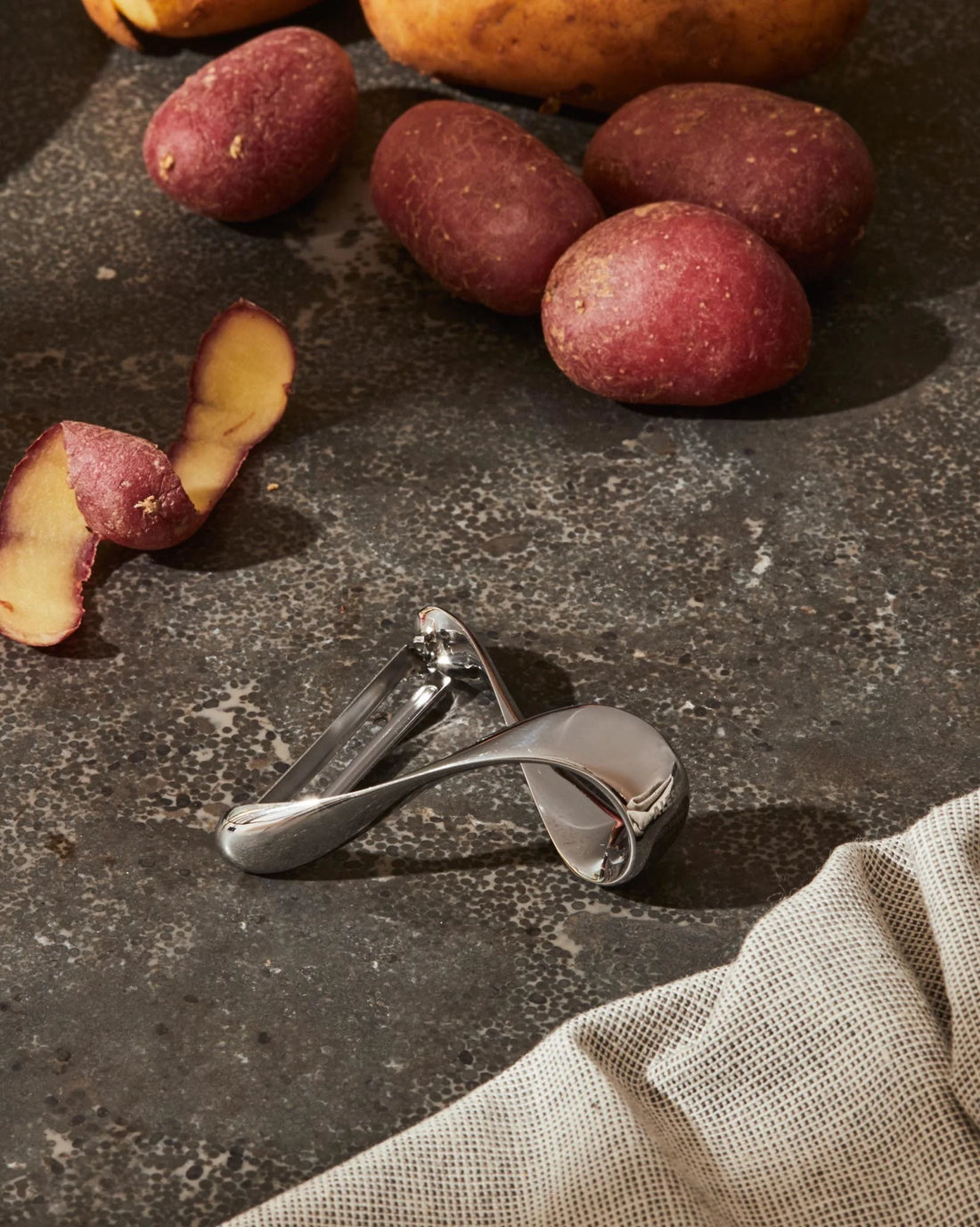 Sfrido Peeler by Alessi